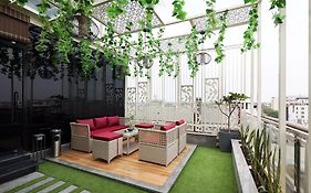 The Elegance Hotel